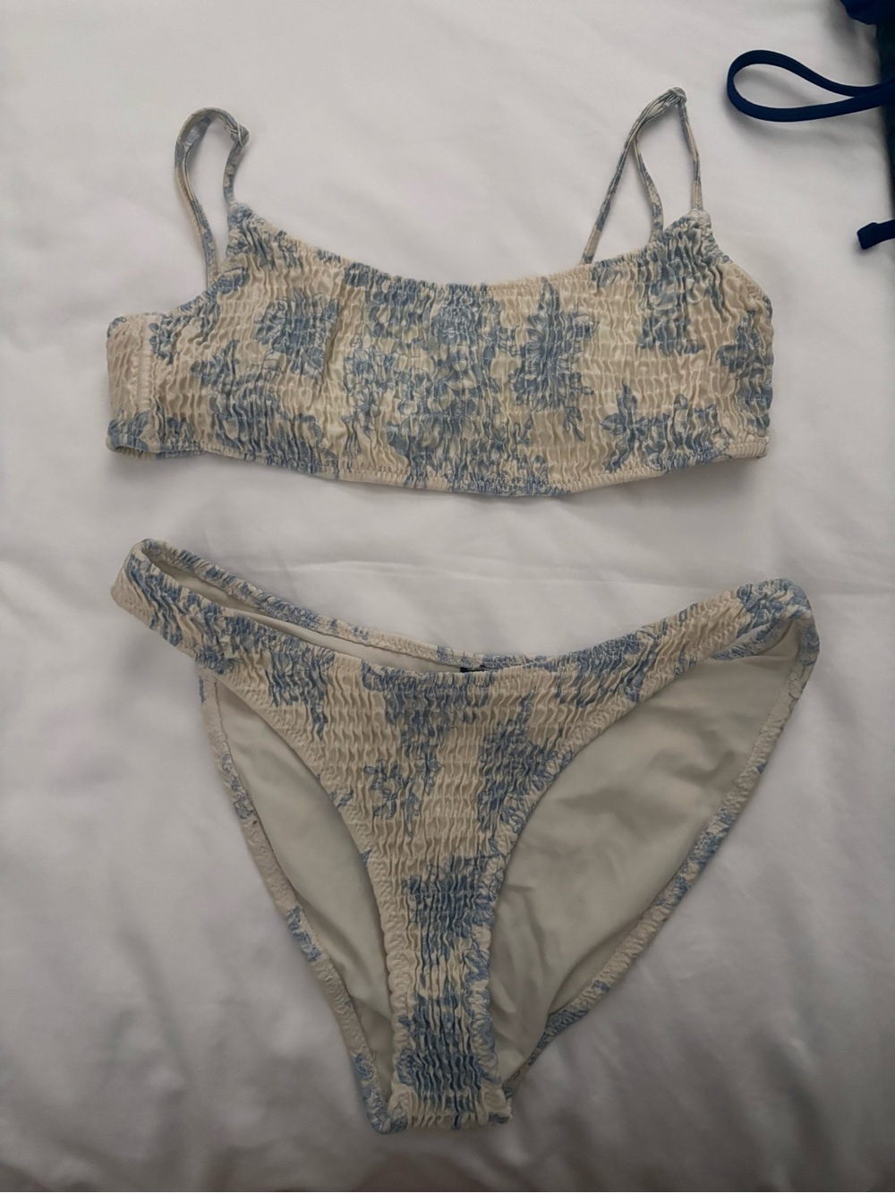 Triangl blue & white bikini